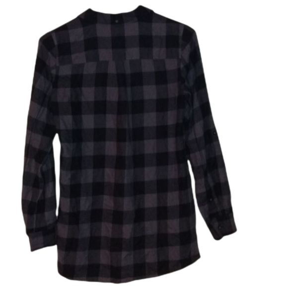 Eliot Purple And Black Button Up Flannel 💜🖤👀 !! - Picture 2 of 11